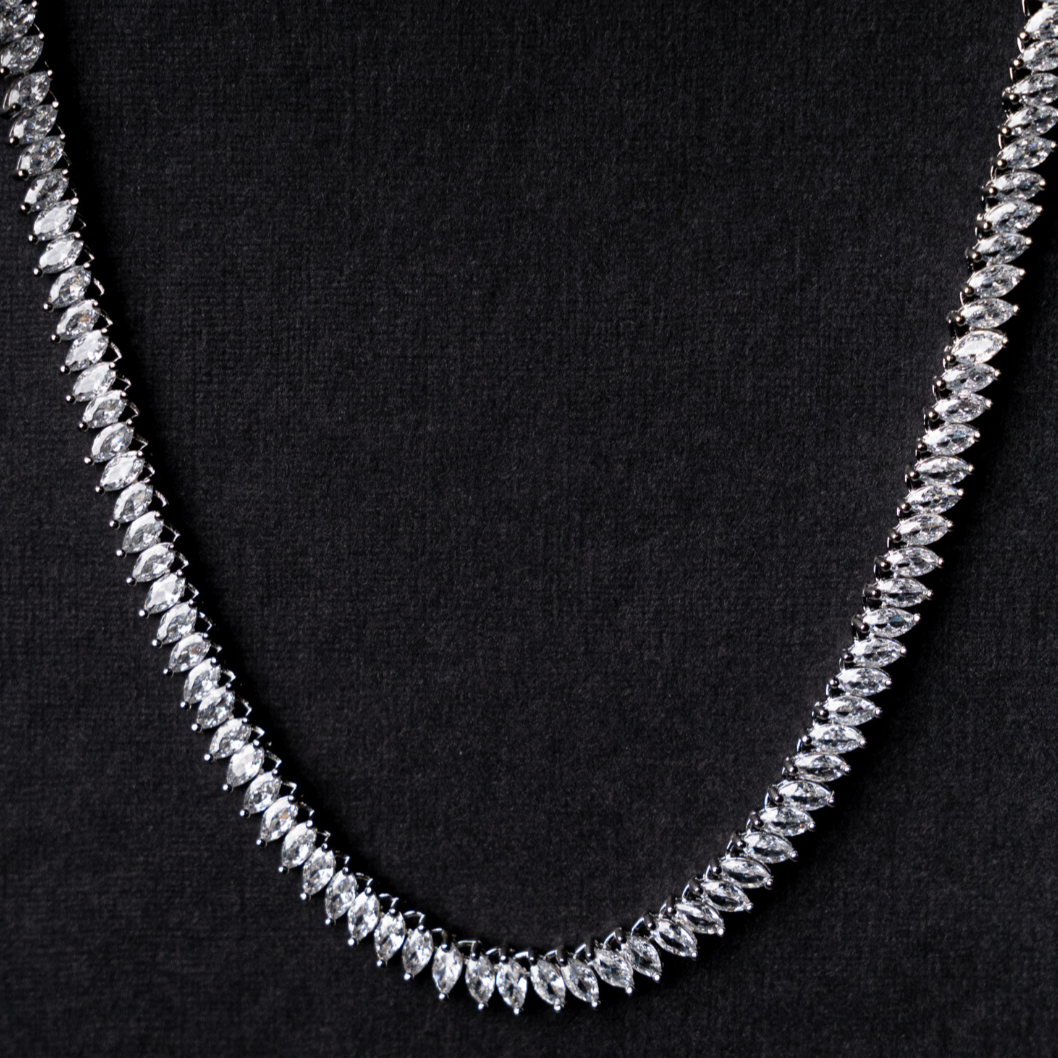 Marquise Chain